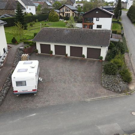 Ferienwohnung Zum Nuerburgring Munk Bagian luar foto
