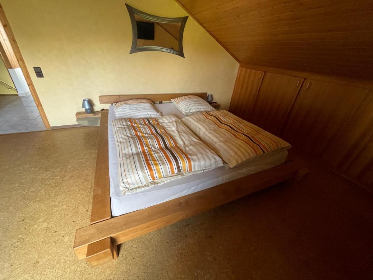 Ferienwohnung Zum Nuerburgring Munk Bagian luar foto